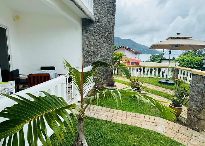 D Bes Residence Self Catering
