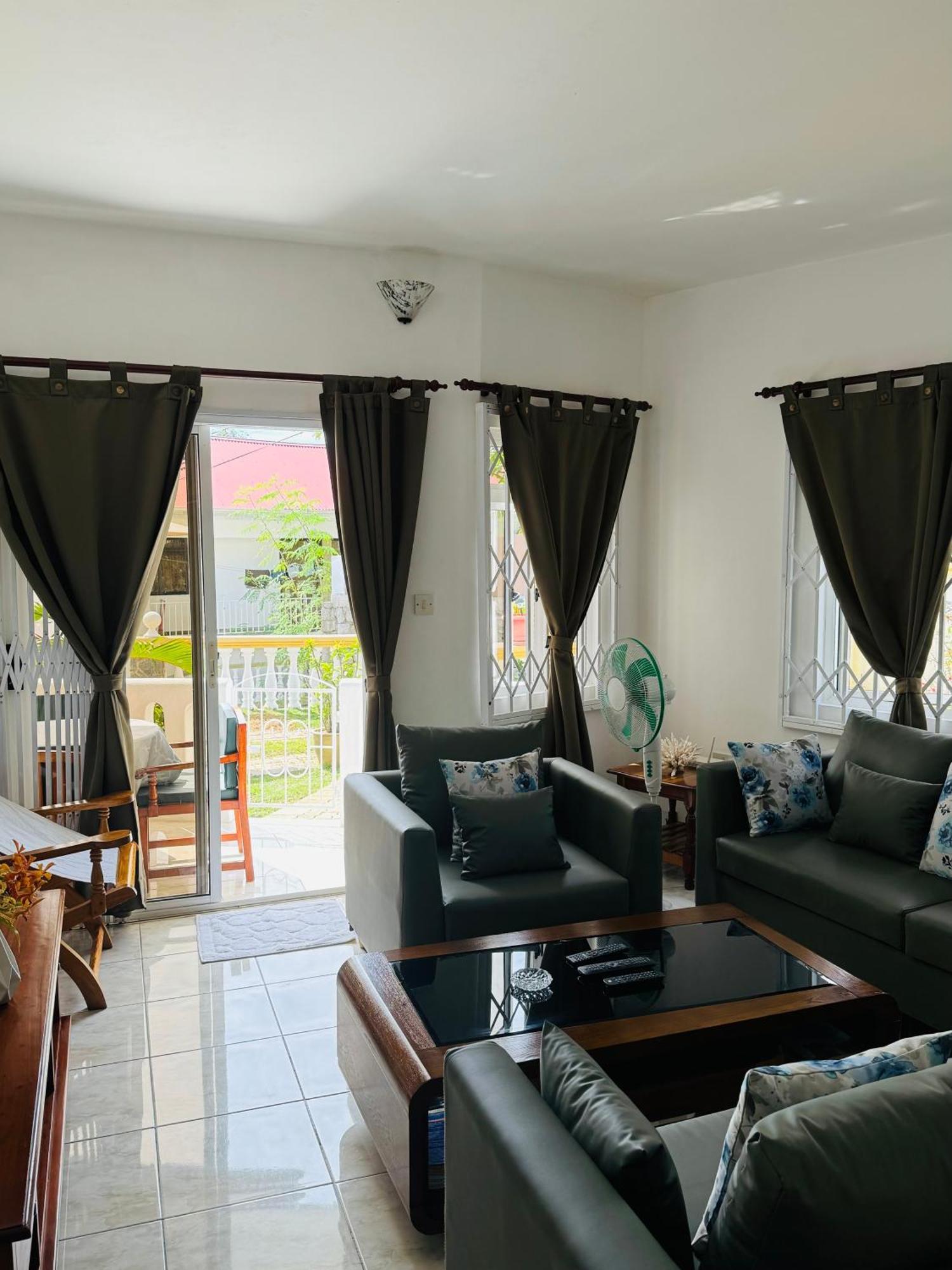 شقة D Bes Self Catering