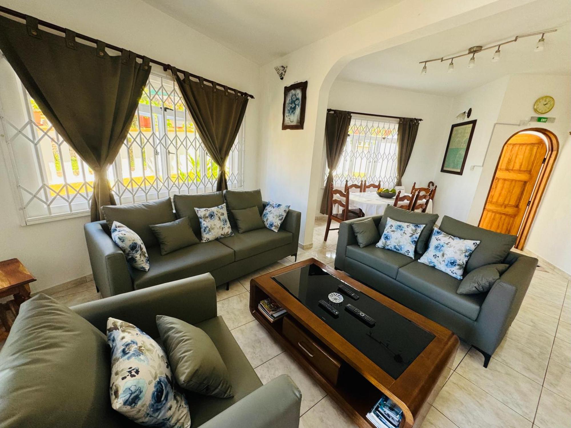 D Bes Self Catering * بو فالون